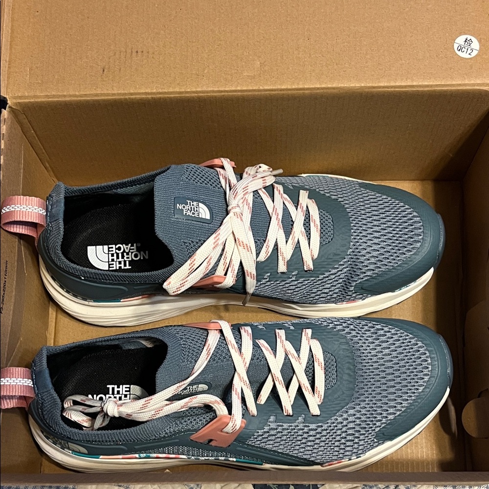 The North Face Vectiv Hiking / Golf Shoes